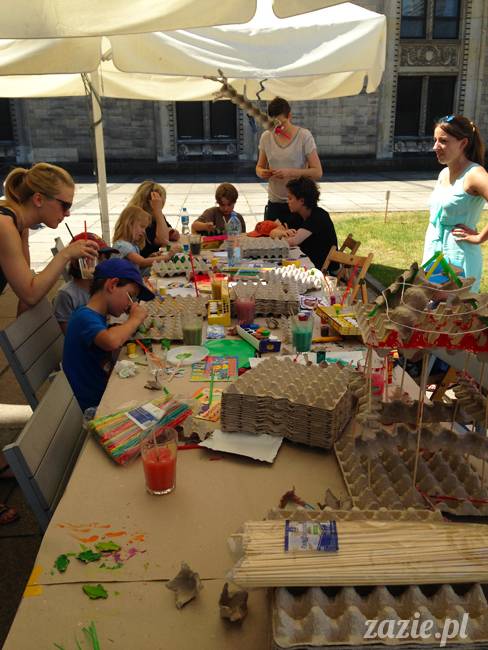 warsztaty recyklingowe Zazie i Syd na Placu Defilad