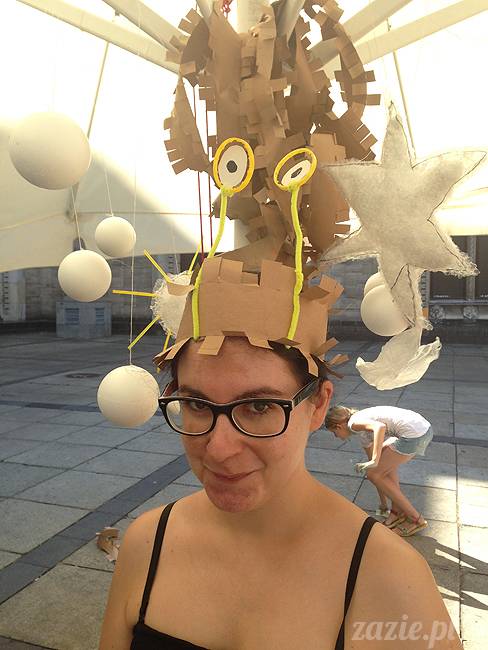 zajęcia dla dzieci, recyklingowe warsztaty plastyczne dla dzieci i rodziców, prowadzenie Olga Zazie i Syd Breslauer, organizator Cafe Kulturalna