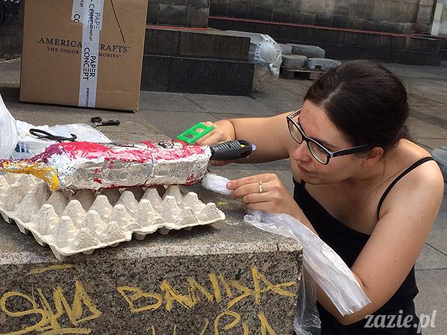 zajęcia dla dzieci, recyklingowe warsztaty plastyczne dla dzieci i rodziców, prowadzenie Olga Zazie i Syd Breslauer, organizator Cafe Kulturalna