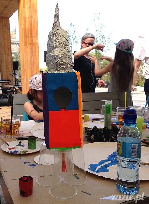 zajęcia dla dzieci, recyklingowe warsztaty plastyczne dla dzieci i rodziców, prowadzenie Olga Zazie i Syd Breslauer, organizator Cafe Kulturalna