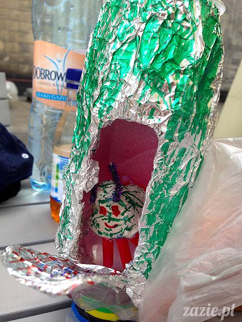 zajęcia dla dzieci, recyklingowe warsztaty plastyczne dla dzieci i rodziców, prowadzenie Olga Zazie i Syd Breslauer, organizator Cafe Kulturalna