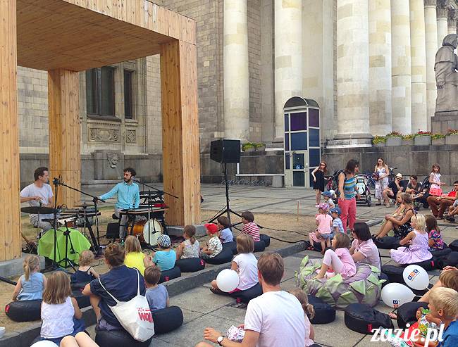 zajęcia dla dzieci, recyklingowe warsztaty plastyczne dla dzieci i rodziców, prowadzenie Olga Zazie i Syd Breslauer, organizator Cafe Kulturalna