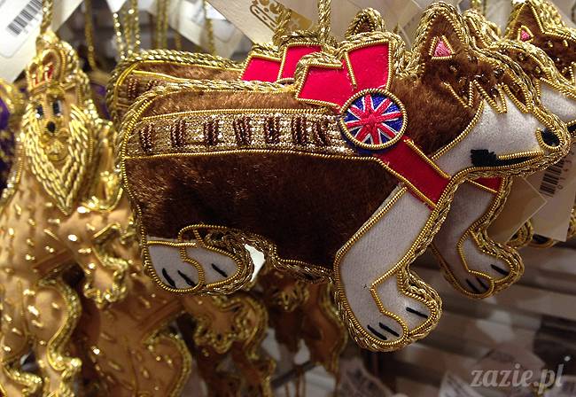 Orka aka Mały Kasztan w Londynie, herbatka u królowej Elżbiety i przejęcie korony Imperium Brytyjskiego, Zazie Custom Dolls