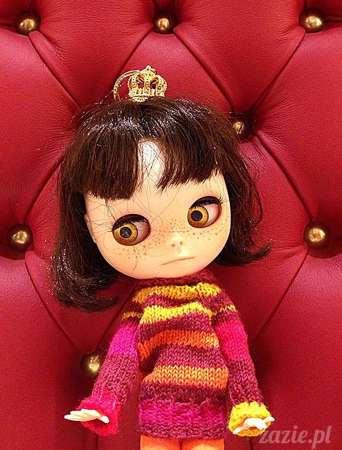 Orka aka Mały Kasztan w Londynie, herbatka u królowej Elżbiety i przejęcie korony Imperium Brytyjskiego, Zazie Custom Dolls