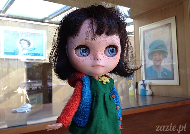 Orka aka Mały Kasztan w Londynie, herbatka u królowej Elżbiety i przejęcie korony Imperium Brytyjskiego, Zazie Custom Dolls