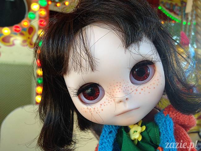 Orka aka Mały Kasztan w Londynie, herbatka u królowej Elżbiety i przejęcie korony Imperium Brytyjskiego, Zazie Custom Dolls