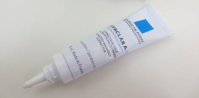 blog kosmetyczny, recenzje i testy kosmetyków, opinie o kosmetykach, leczenie trądziku, cera tłusta, cera problematyczna z niedoskonałościami, La Roche Posay, Effaclar A.I. punktowy preparat na zapalne zmiany trądzikowe