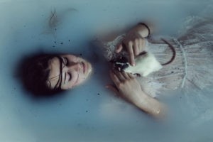 Twoja domena niedługo wygaśnie, Zazie