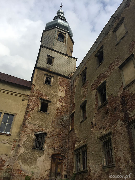 Ścinawka Górna, Dwór Sarny w Ścinawce Górnej