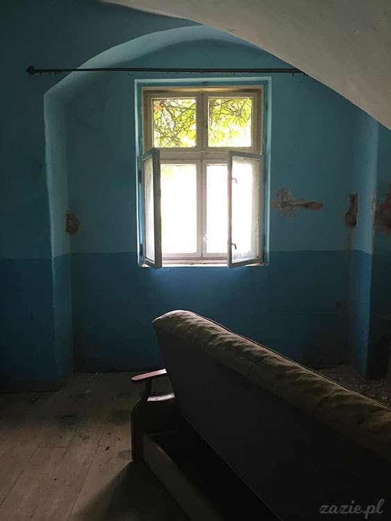 Ścinawka Górna, Dwór Sarny w Ścinawce Górnej