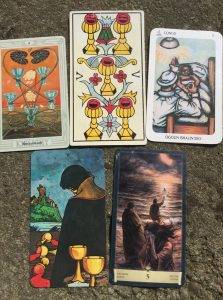 karta dnia: PIĄTKA KIELICHÓW (PUCHARÓW)