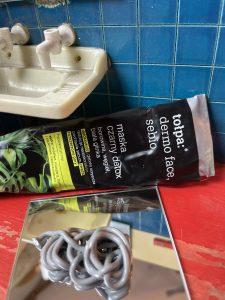 skład i opinie TOŁPA Sebio Maska czarny detox